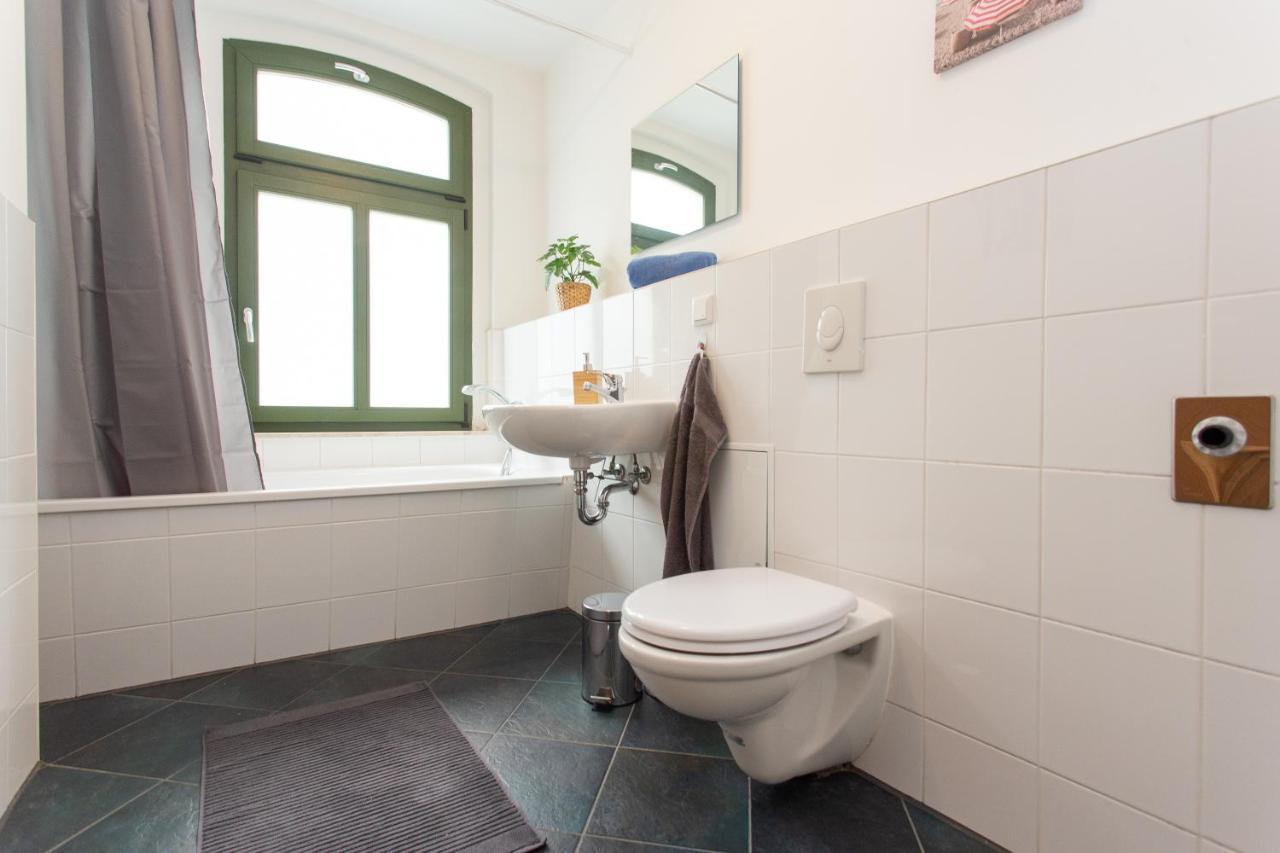 Fullhouse - Halle - R6 Apartments - Smarttv - Nespresso Luaran gambar