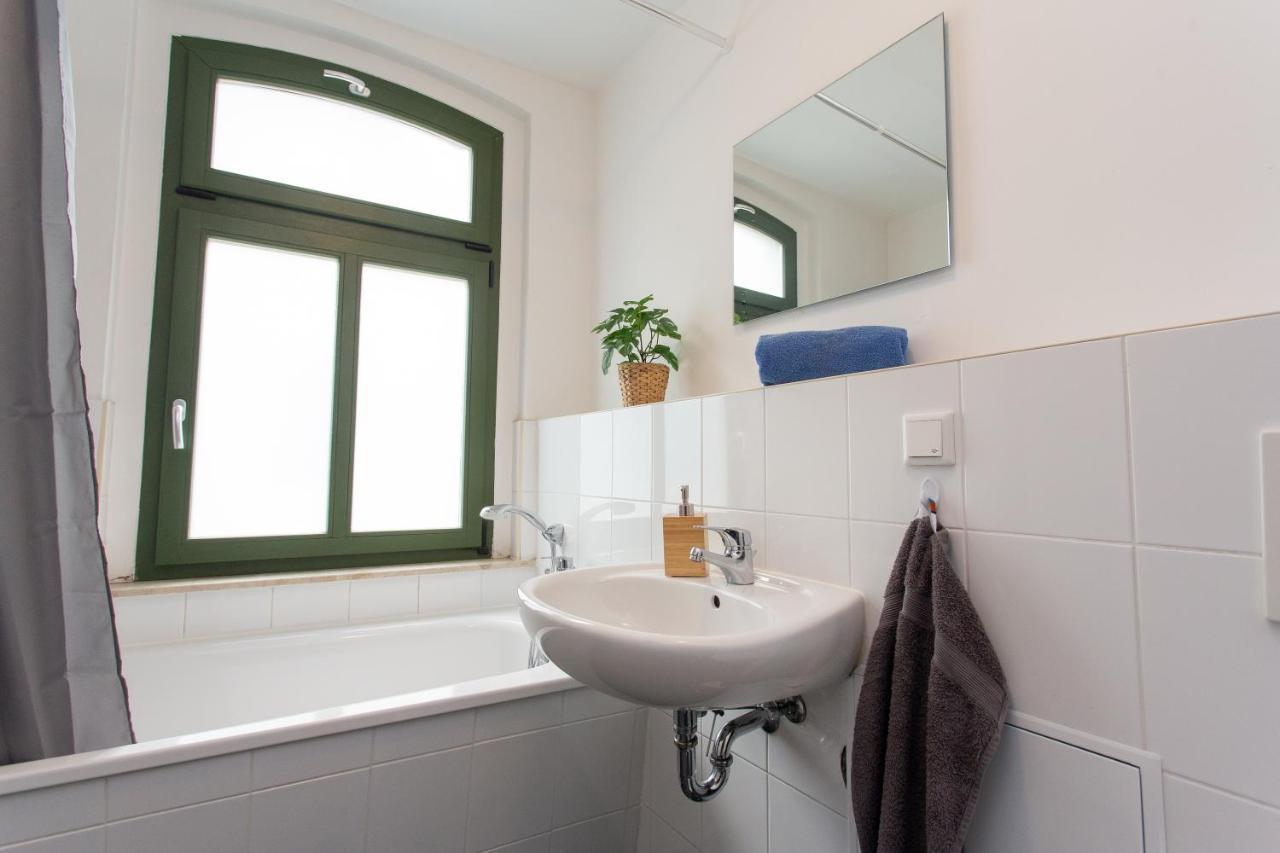 Fullhouse - Halle - R6 Apartments - Smarttv - Nespresso Luaran gambar