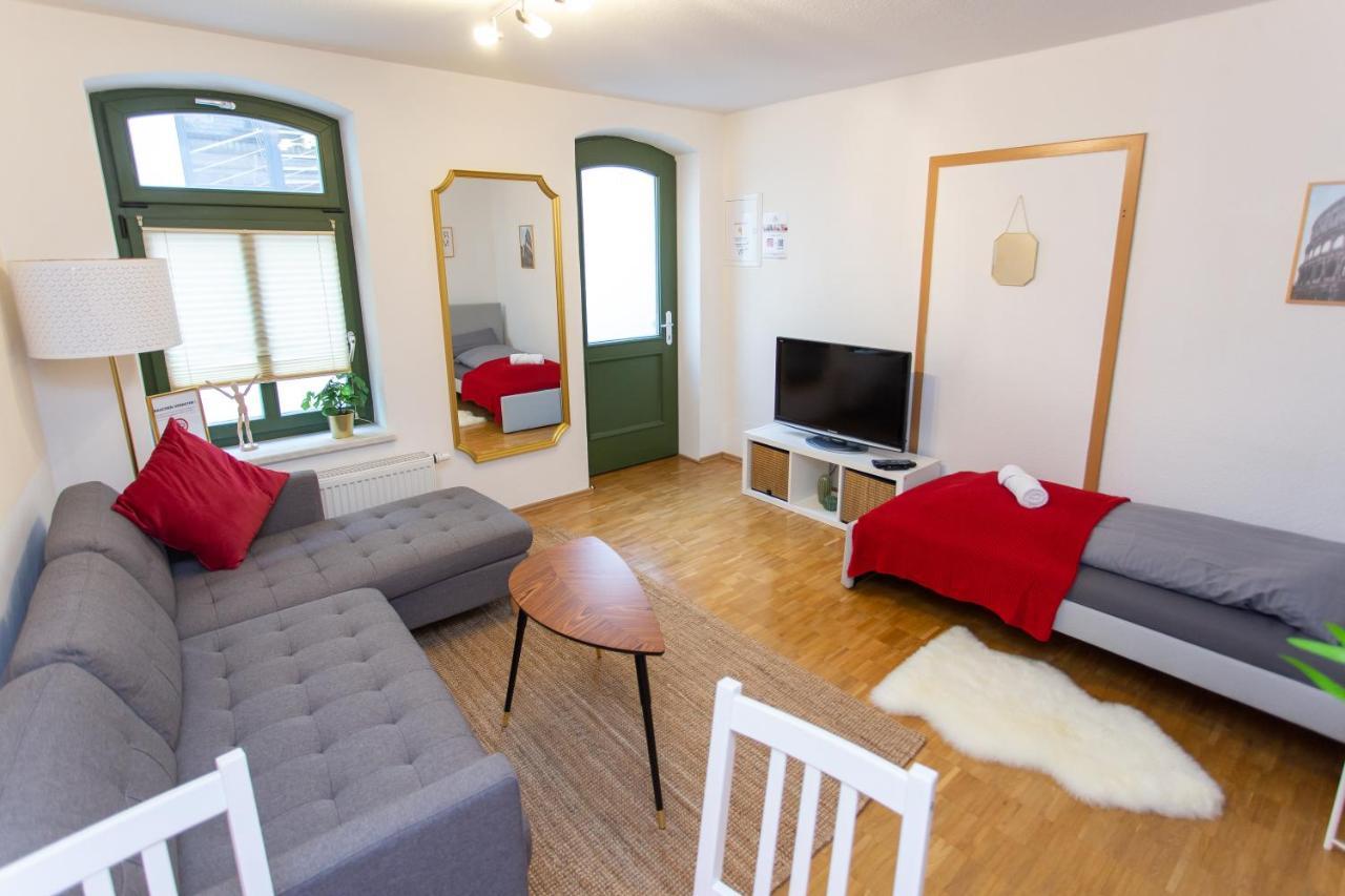 Fullhouse - Halle - R6 Apartments - Smarttv - Nespresso Luaran gambar