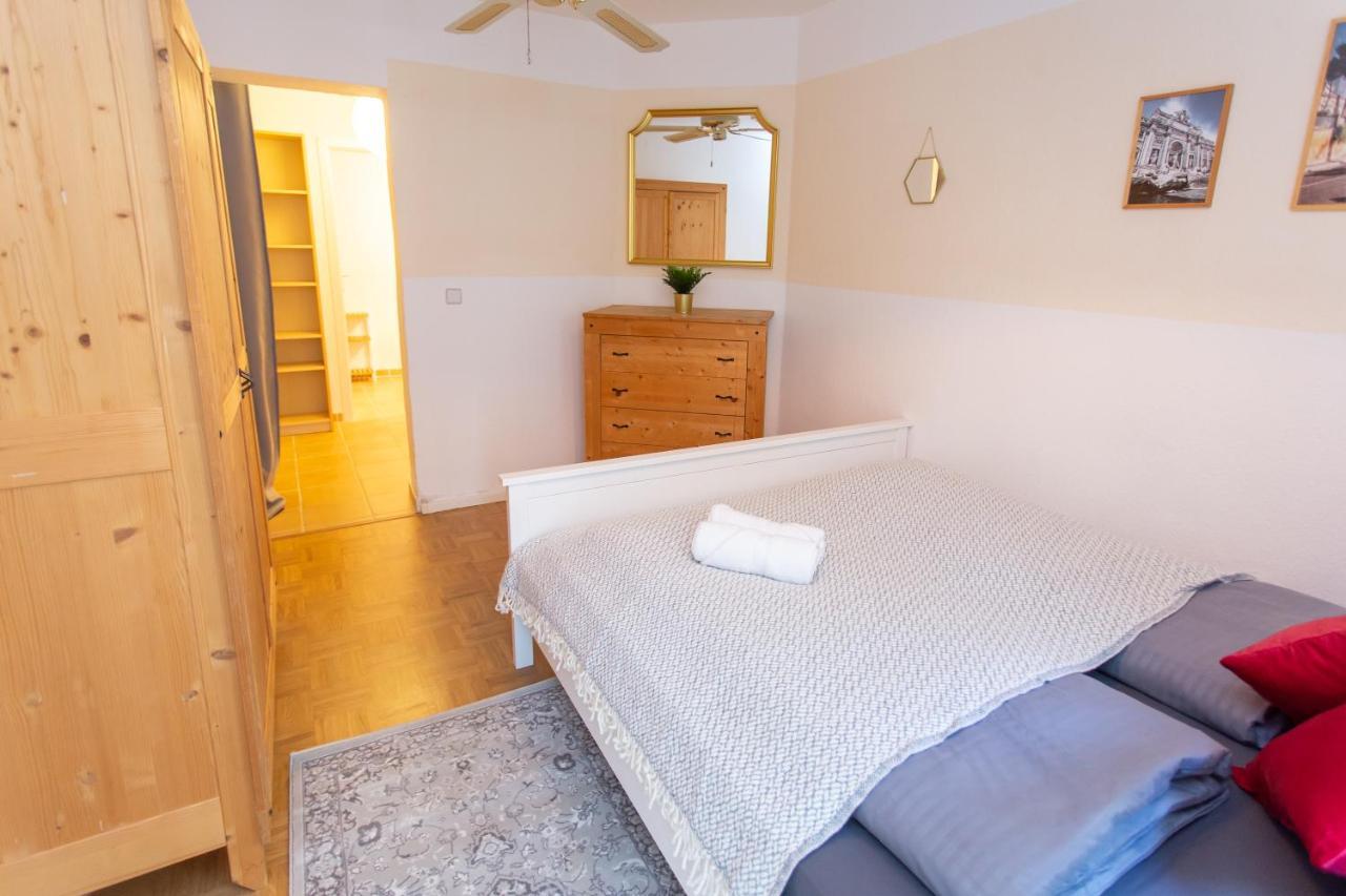 Fullhouse - Halle - R6 Apartments - Smarttv - Nespresso Luaran gambar