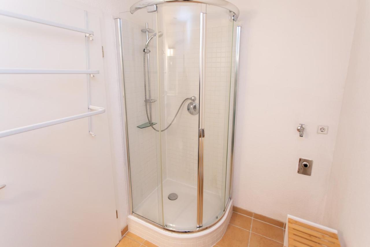 Fullhouse - Halle - R6 Apartments - Smarttv - Nespresso Luaran gambar