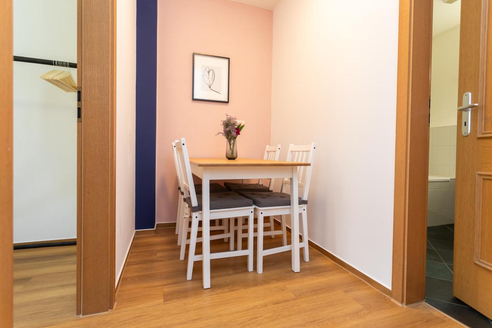 Fullhouse - Halle - R6 Apartments - Smarttv - Nespresso Luaran gambar
